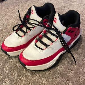 Boys size 4Y Nike Air Jordan basketball shoes red and white
